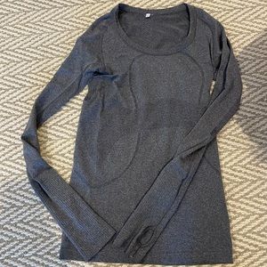 Lululemon swiftly tech long sleeve - size 6